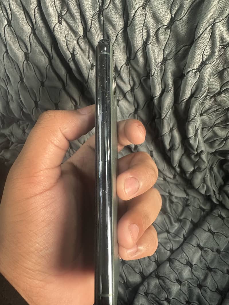 Apple iPhone 11 Pro 5