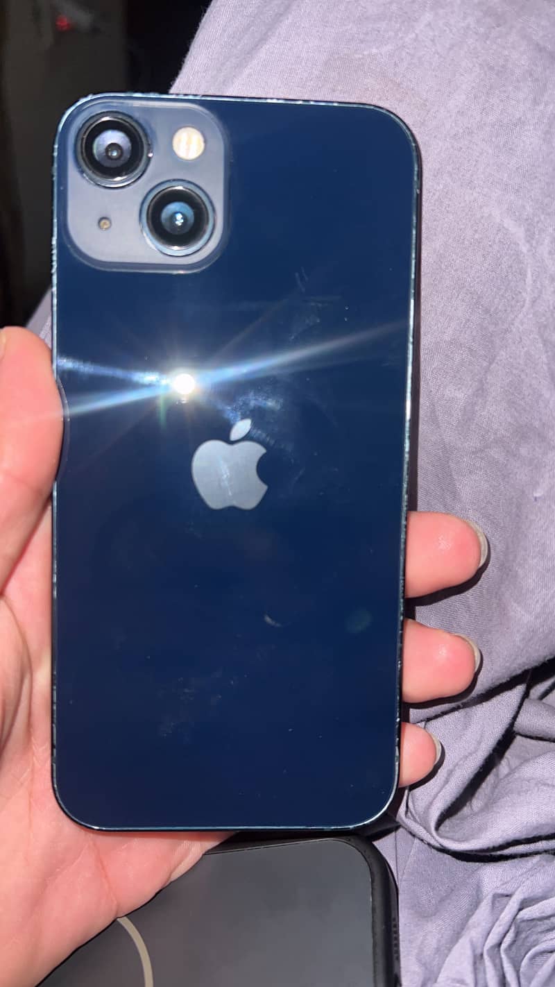 Apple iPhone 13 1