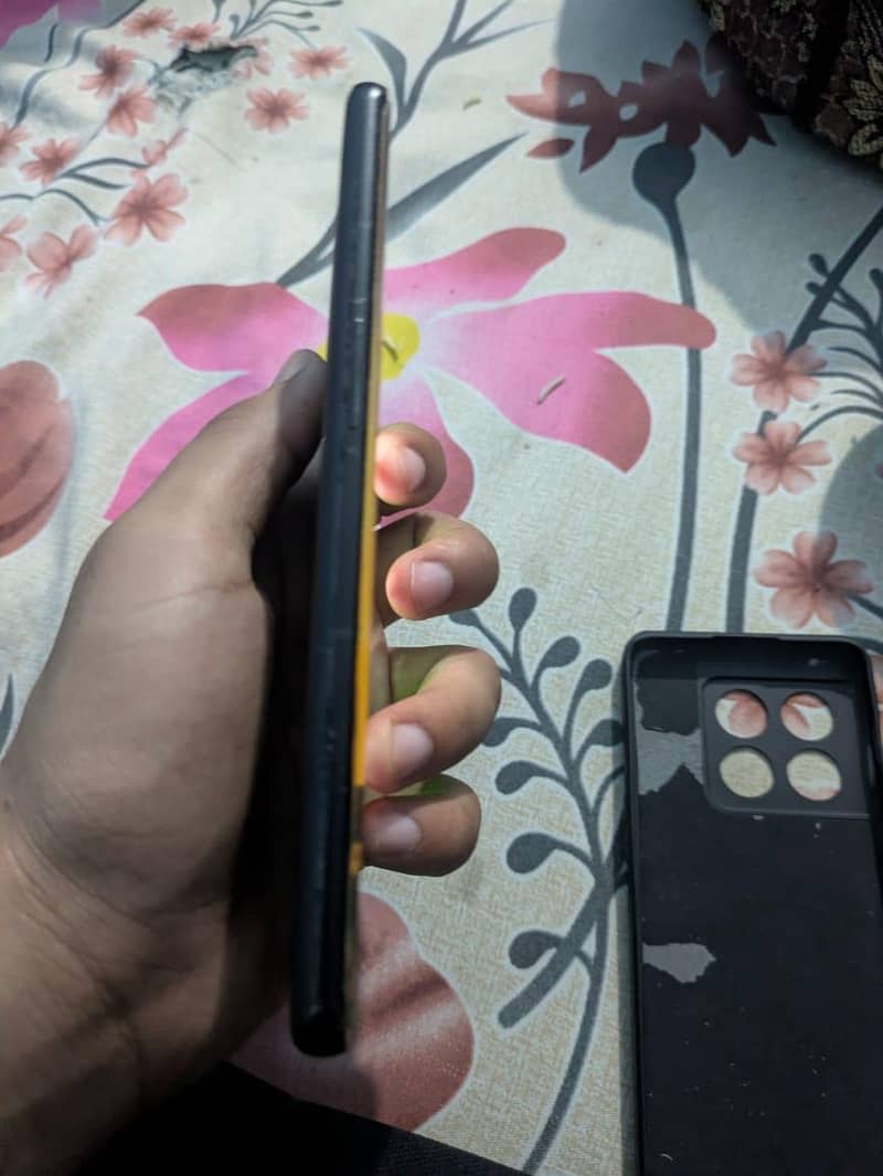 One Plus 10 Pro 3