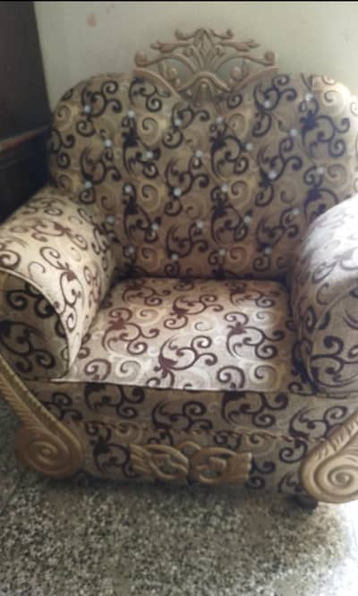 5 Seater Carved Wooden Sofa Set 3+2+1  - Iqbal Town Lahore