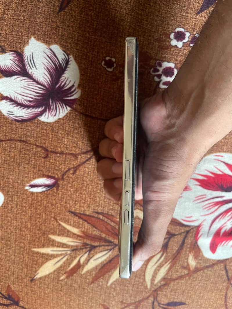 Tecno CAMON 30 5