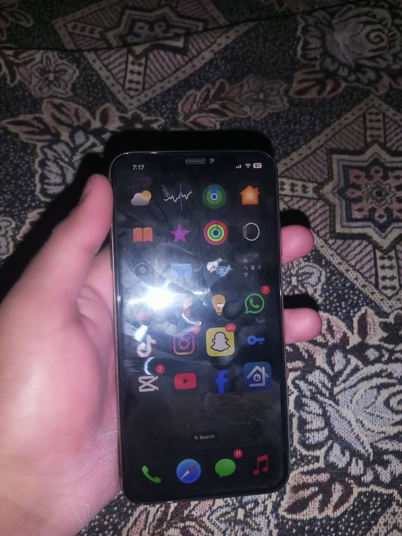 Apple iPhone XS Max 2
