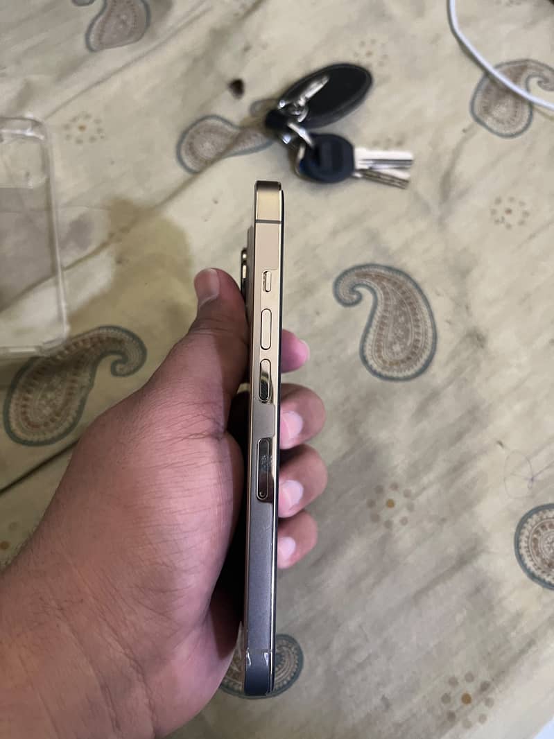Apple iPhone 13 Pro 2