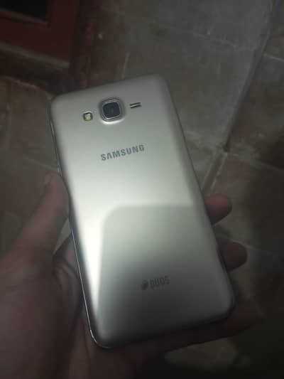 Samsung Galaxy J7