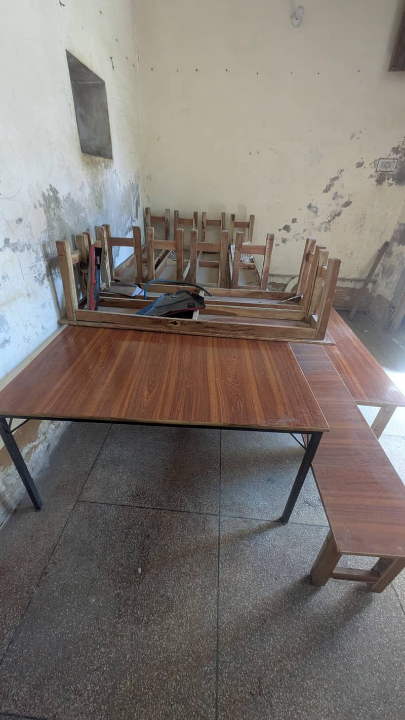 2 table 8 bench 0