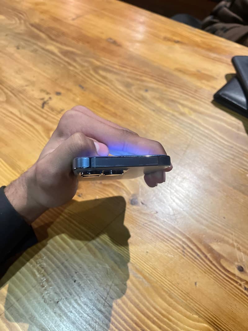 Apple iPhone 13 Pro 3