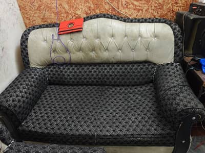 Sofa set in normal condition