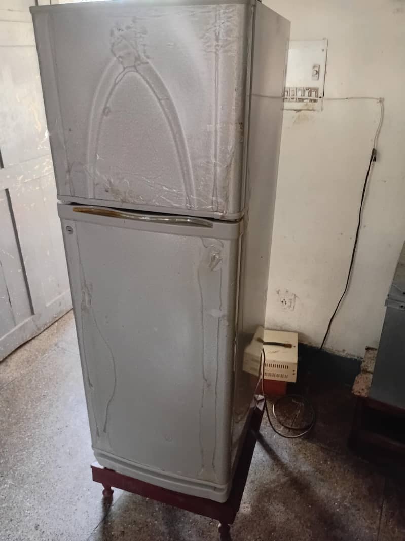 Refrigerator 4