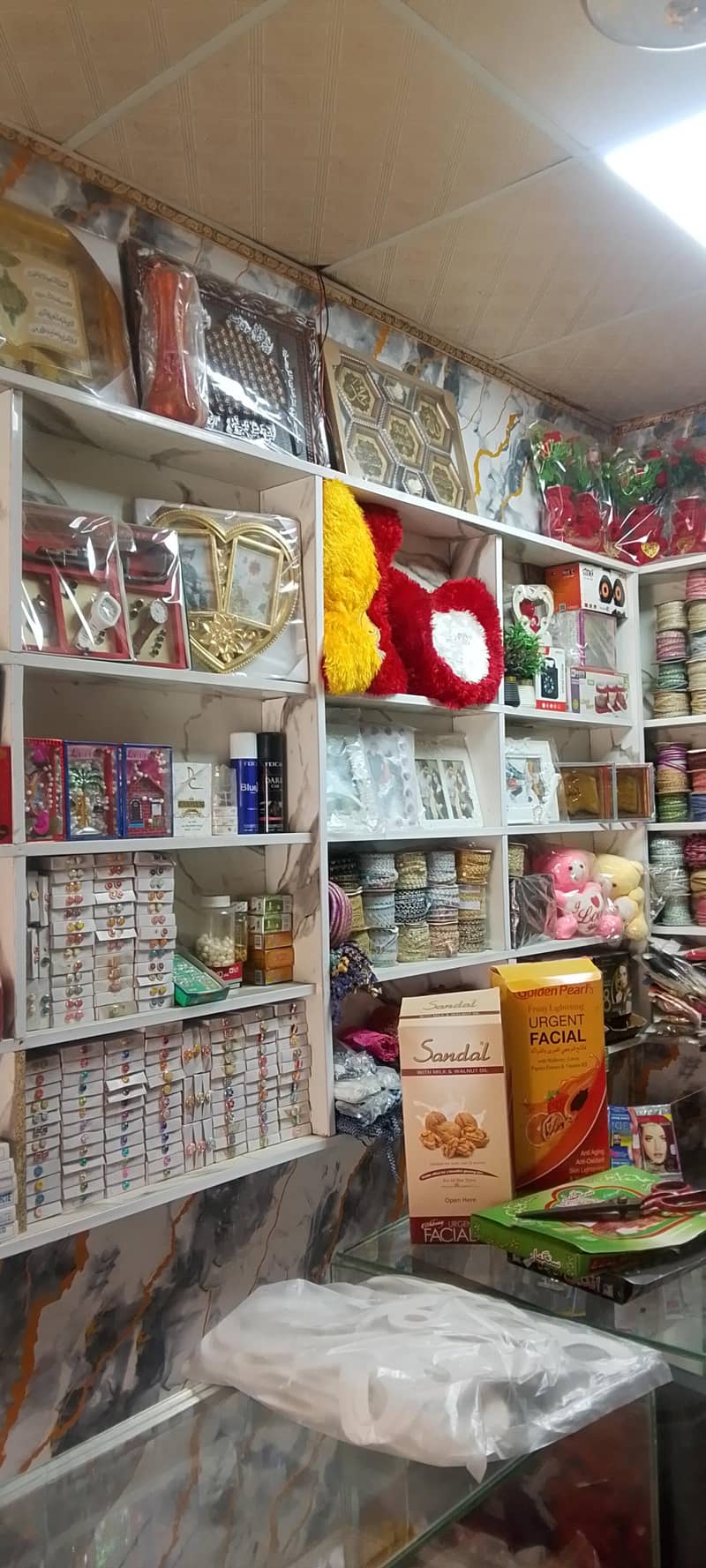 cosmetics shop 13