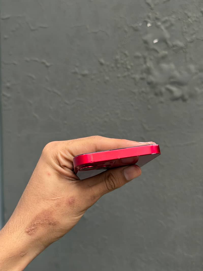 Apple iPhone 13 7