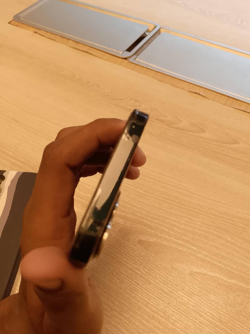 Apple iPhone 13 3