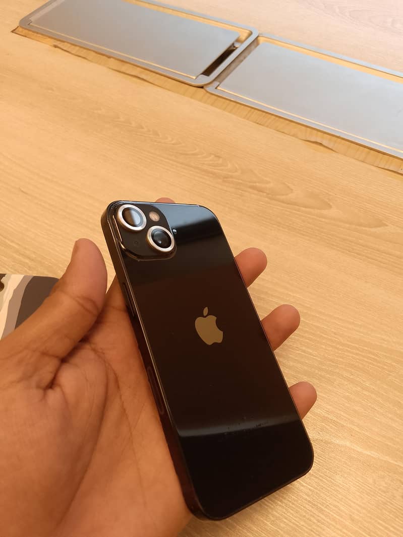 Apple iPhone 13 4