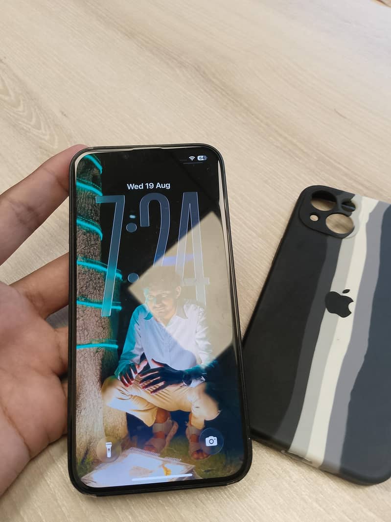 Apple iPhone 13 7