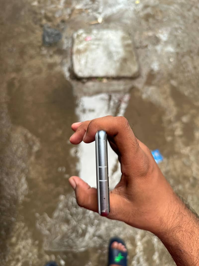 Google Pixel 7a 5