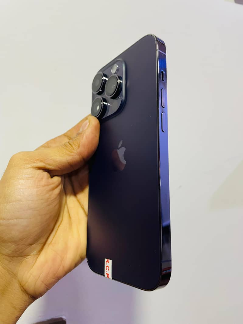 Apple iPhone 14 Pro 1