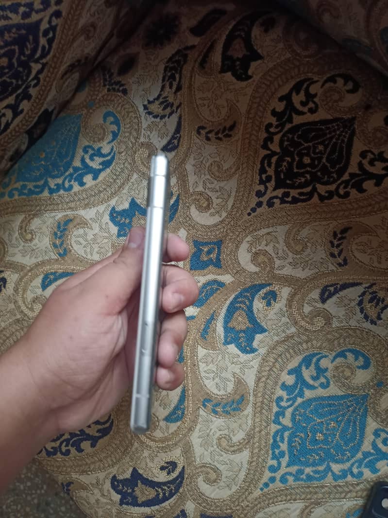 Google Pixel 7a 4