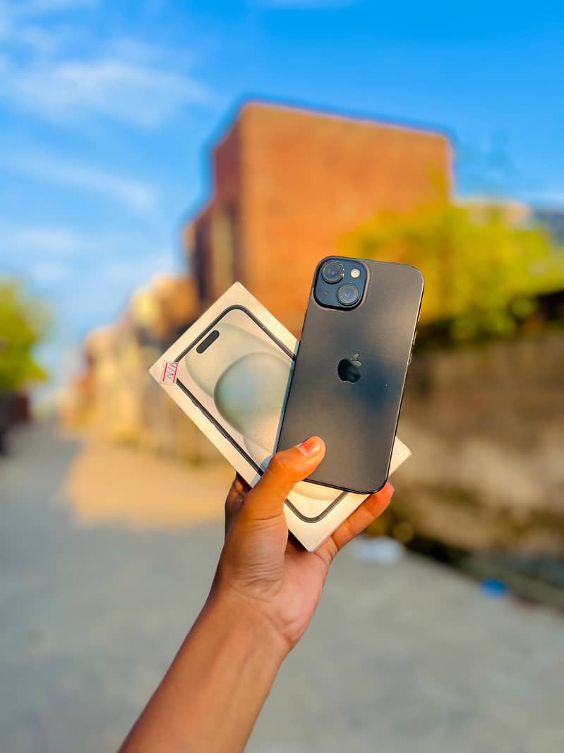 Apple iPhone 15 2
