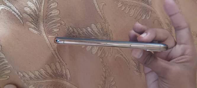 Apple iPhone XS