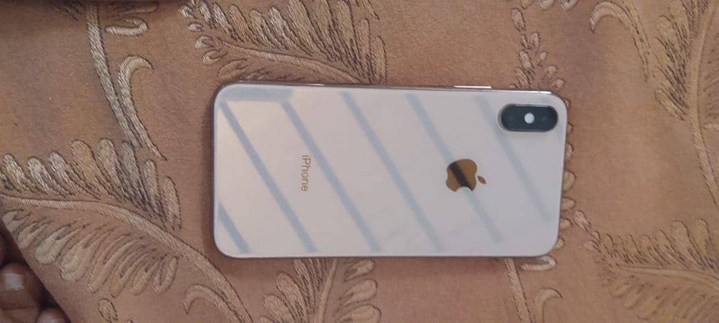 Apple iPhone XS 1