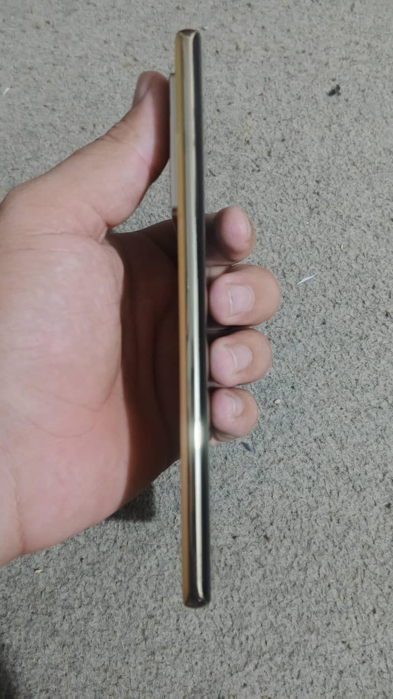 Infinix Note 40 Pro 4