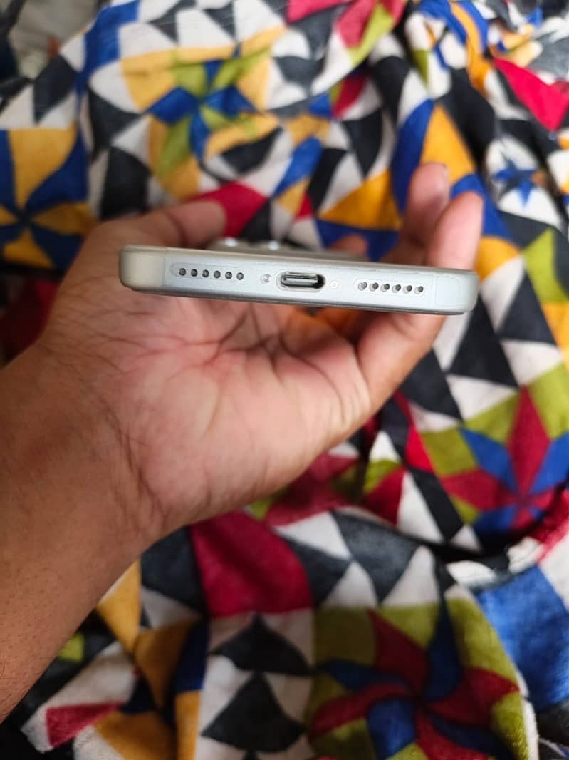 iPhone 17 Pro Max 3