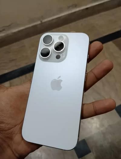 Apple iPhone 16 Pro