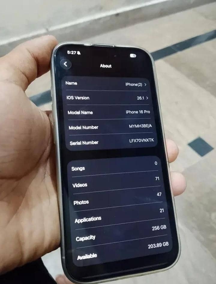 Apple iPhone 16 Pro 6
