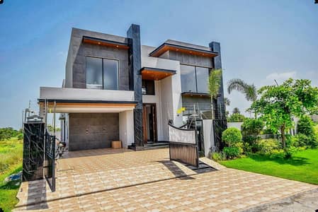 1 KANAL ELEGANT & SUPER HOT LOCATED BUNGALOW NEAR TO MOSQUE, PARK & McDONALD'S IS AVAILABLE IN THE BEST BLOCK OF DHA LAHORE.