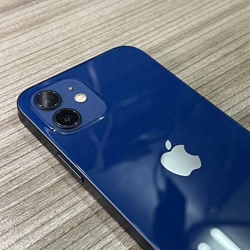 iPhone 12 0