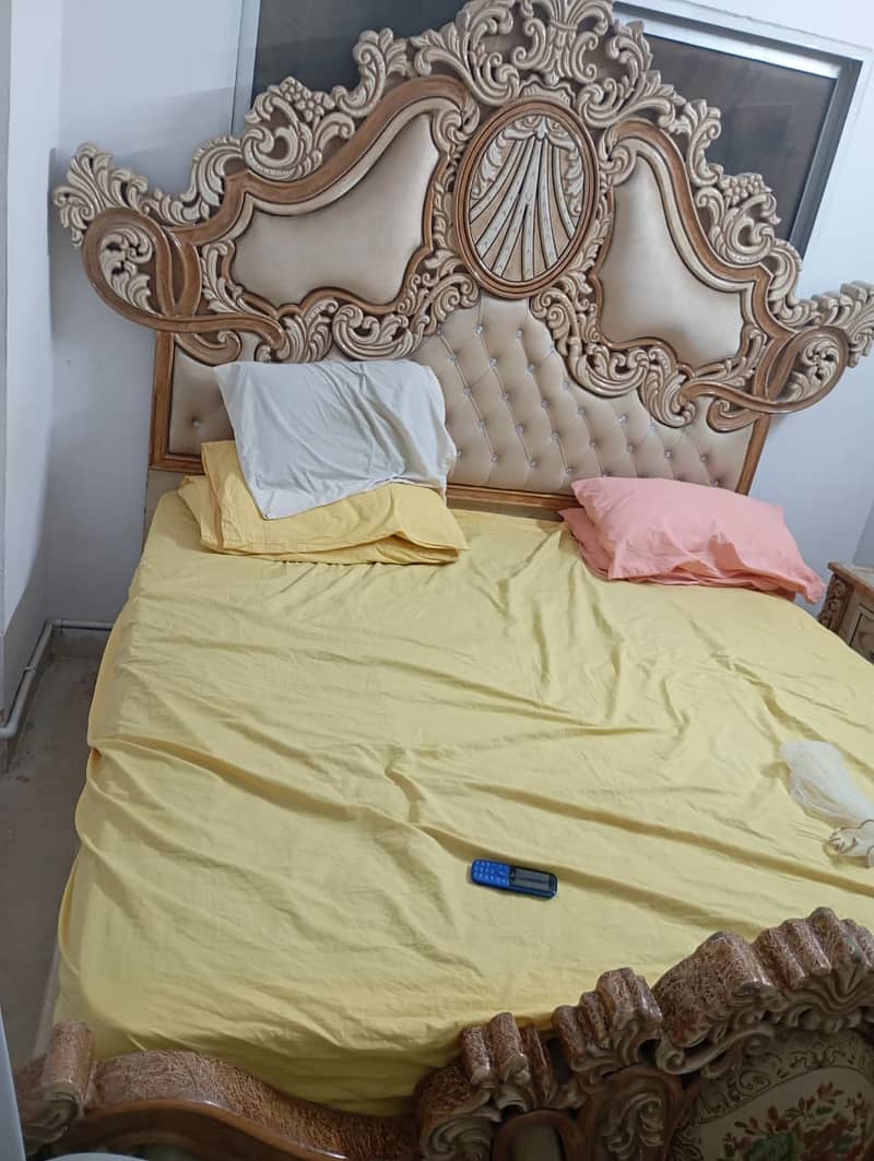 king size bed 1