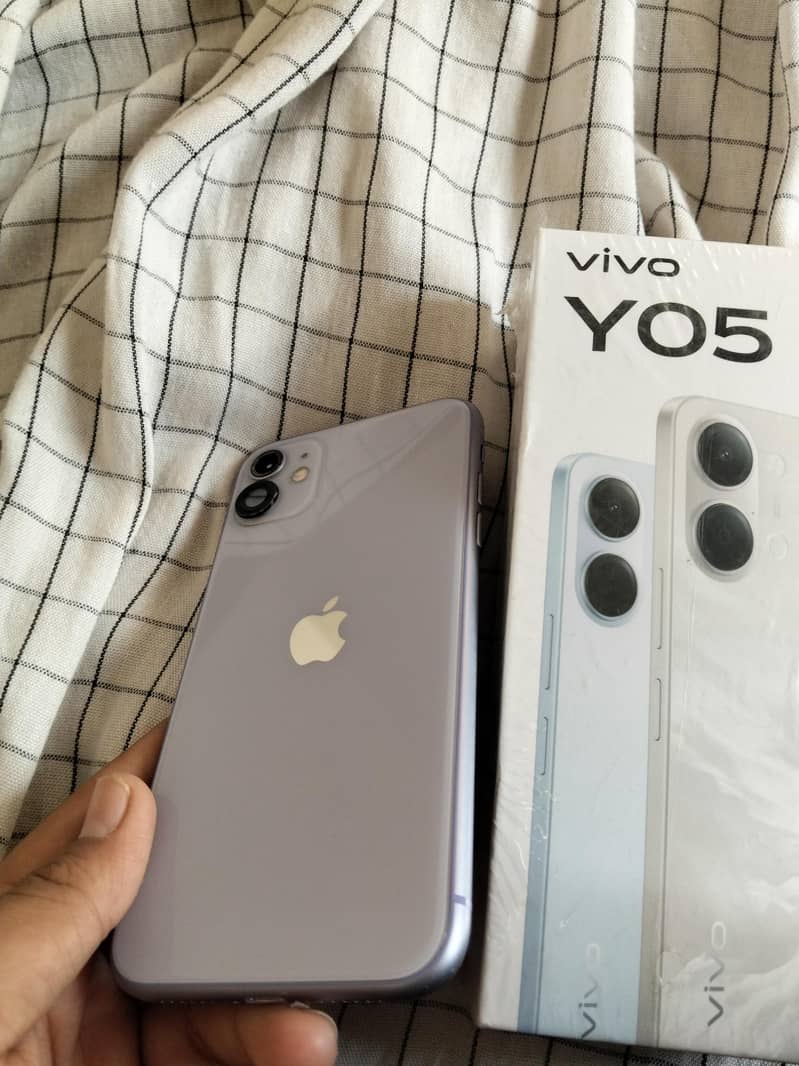 Apple iPhone 11 4