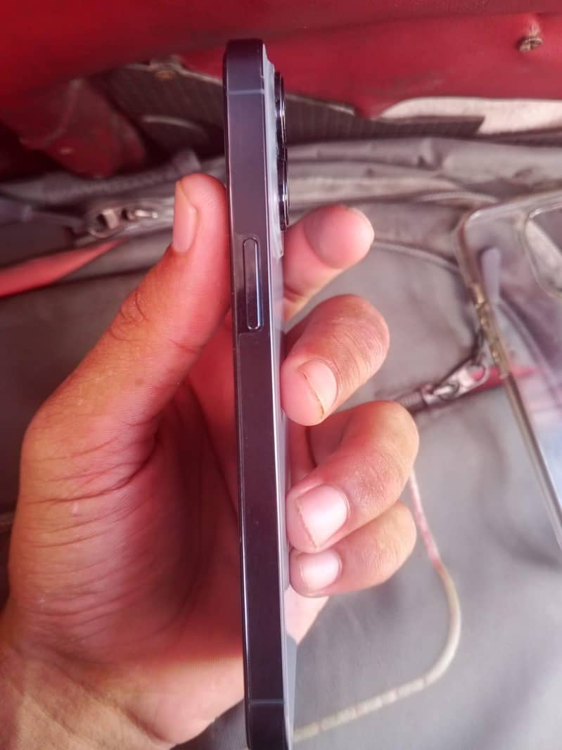 Apple iPhone 13 Pro 2