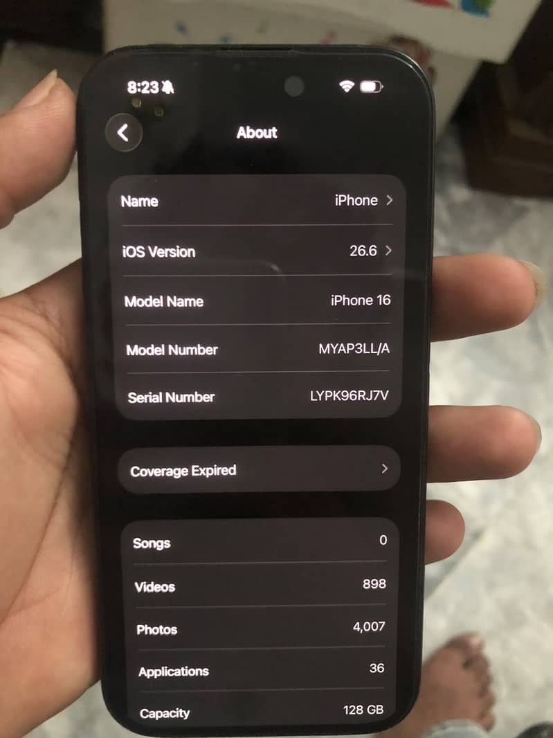 Apple iPhone 16 5