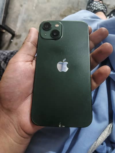 Apple iPhone 13