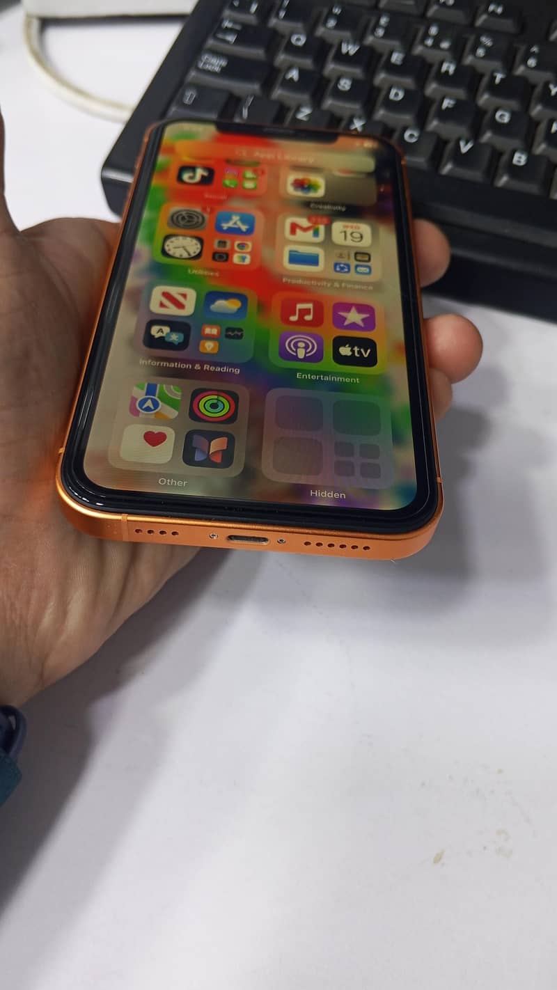 Apple iPhone XR converted into 17 pro 5