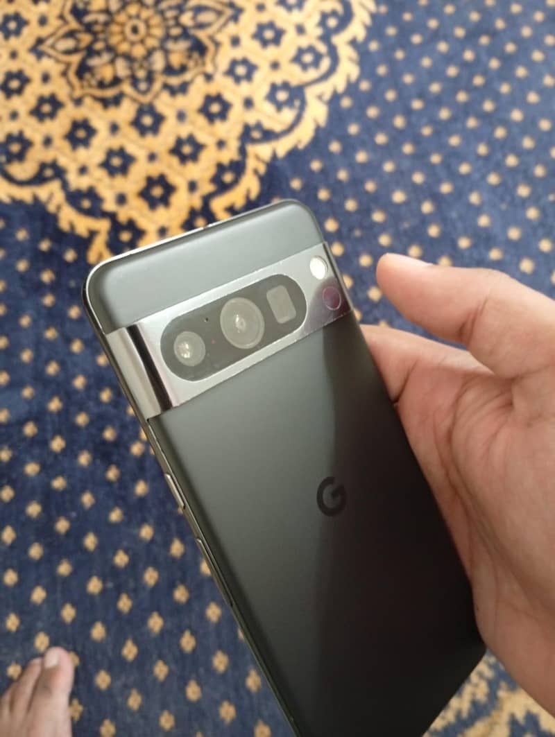 Google Pixel 8 Pro 6