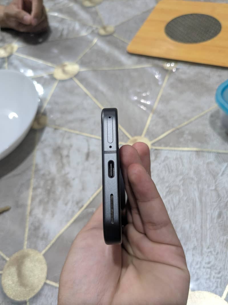 Google Pixel 9 4