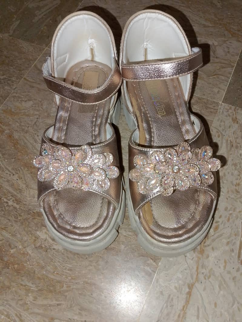 sandals 0