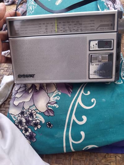 Sony radio j40