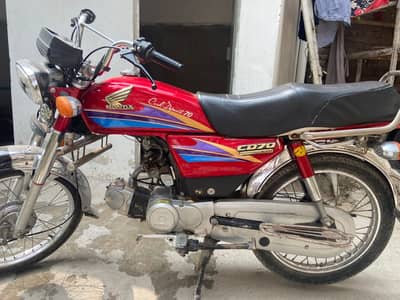 Honda CD 70 Bike in good condition for sale available