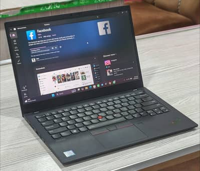 LENOVO X1 CARBON i5 8th gen
