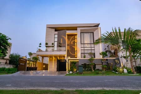 SYED BROTHERS PROUDLY OFFERS: 1-Kanal Fully Furnished Modern Bungalow With Quarter in Basement In The Best Block Of DHA Lahore.
