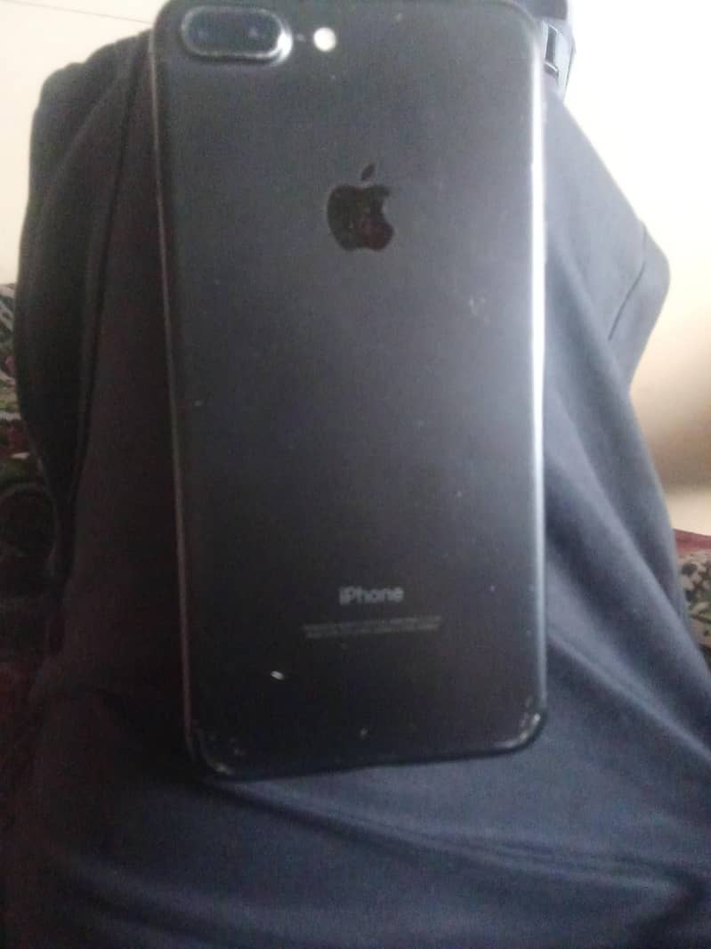Apple iPhone 7 Plus 1