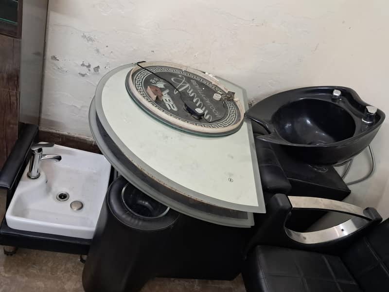 لیڈیز سلون کا مکمل سامان برائے فروخت 2