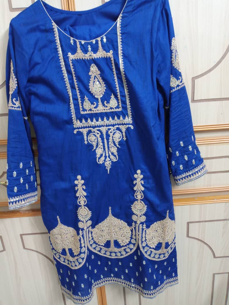 Extra small size  height 4.8inch 2