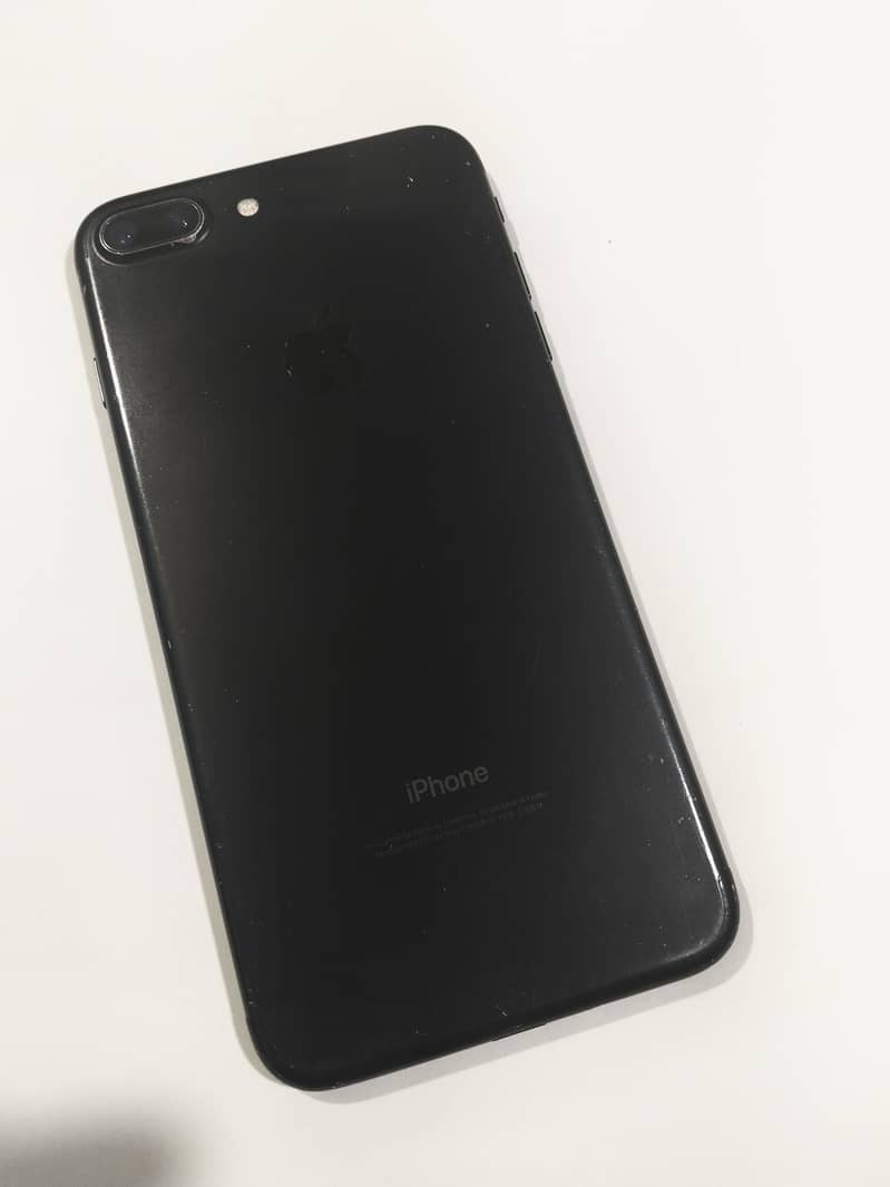 Apple iPhone 7 Plus 3