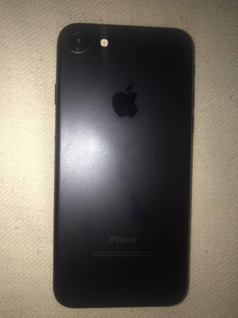 Apple iPhone 7 1