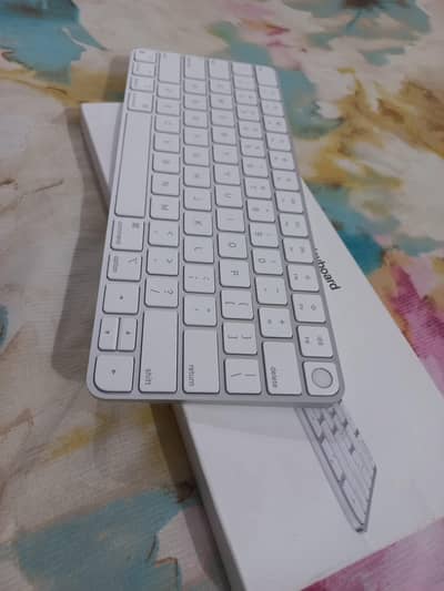 Apple keyboard touch id