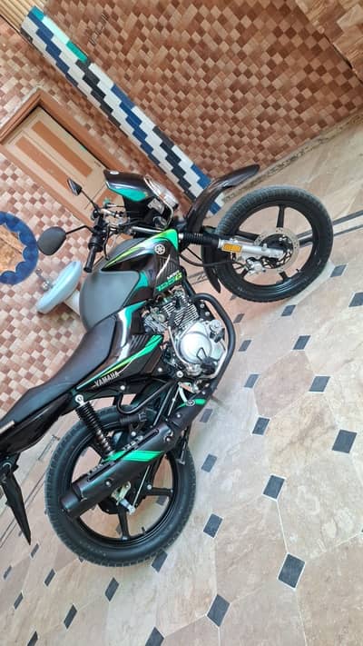 Yamaha YBR 125G 2024