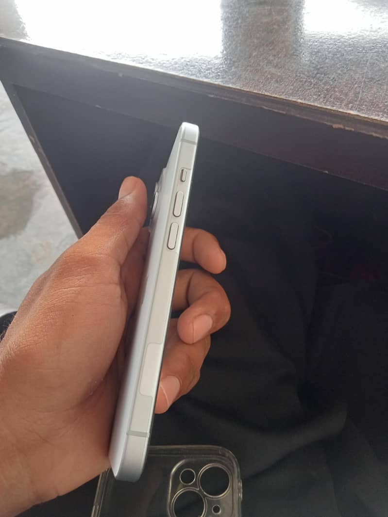 Apple iPhone 15 1